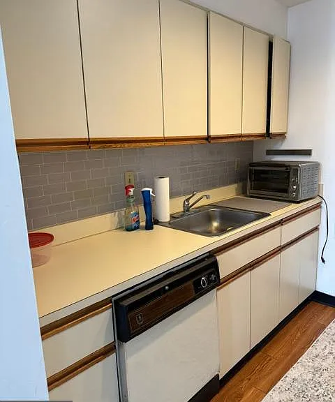 315 New St #411 — Photo 11