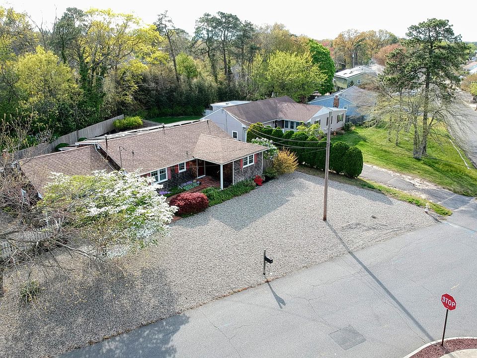 1st image of 1176 Fern St