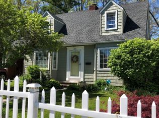 2711 Crescent Dr, Endwell, NY 13760