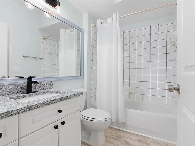 233 Goldenrain Dr #202 — Photo 28