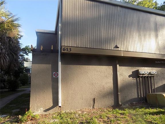 3rd image of 613 SW 75th St APT 101