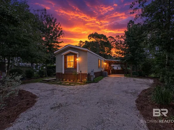 1124 Santa Anna Ln, Lillian, AL 36549
