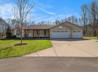 13044 Ryan Ridge Dr SE, Lowell, MI 49331