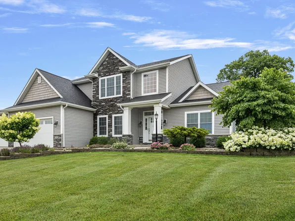4935 Knollwood Dr, Saint Joseph, MI 49085