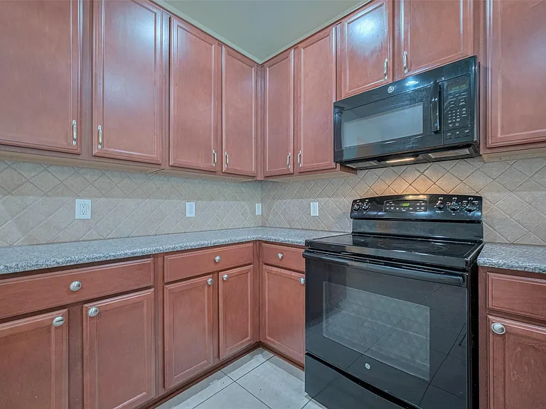 5003 Forest Moss Ct — Photo 22