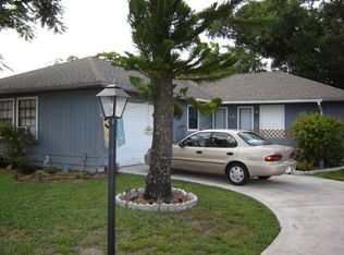 2550 Canterbury Dr S, Riviera Beach, FL 33407