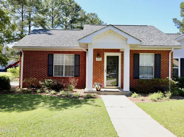 717 Chancery Lane, Aberdeen, NC 28315