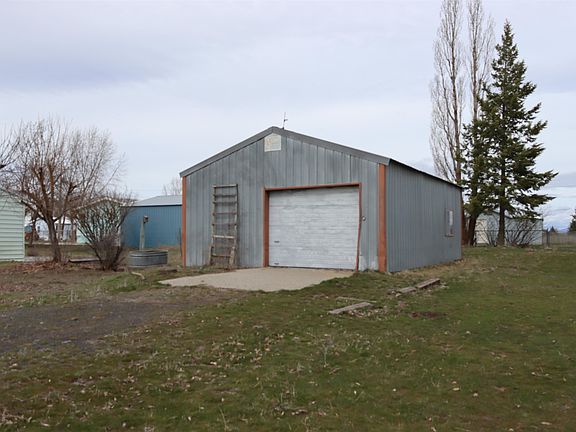 3rd image of 210 NE Foster St
