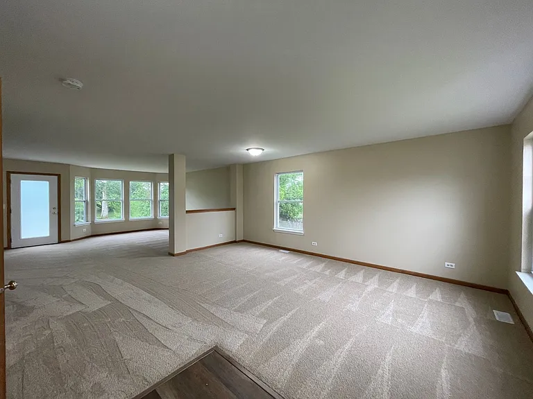 649 Linda Ct — Photo 7