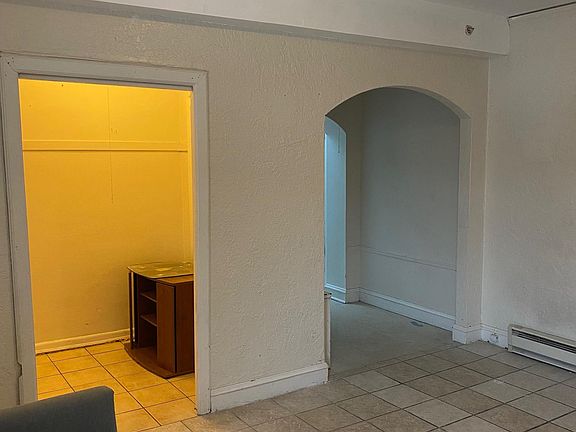 5th image of 108 S Genesee St #305