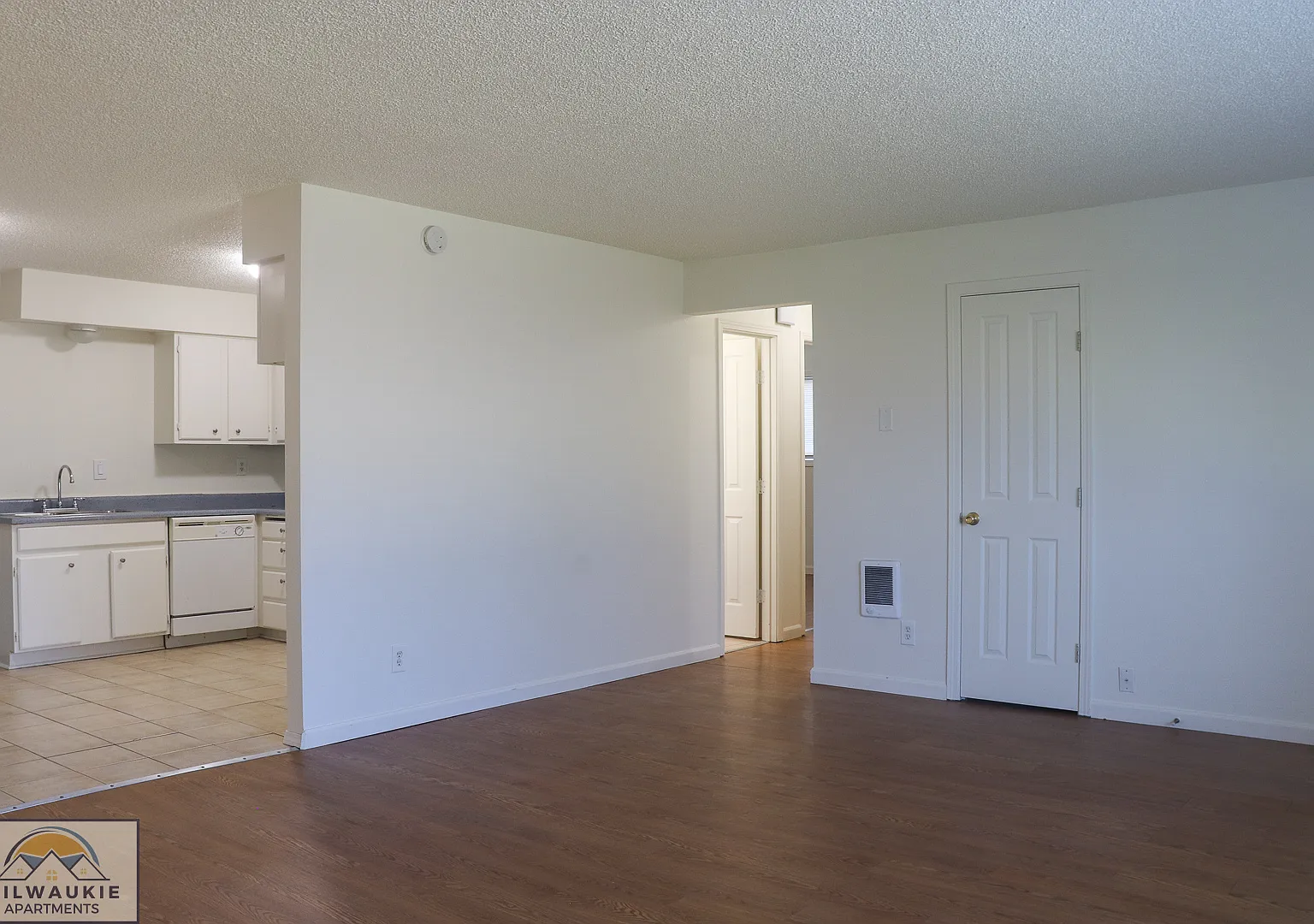 2 bed, 900 sqft, $1,350 — Photo 4