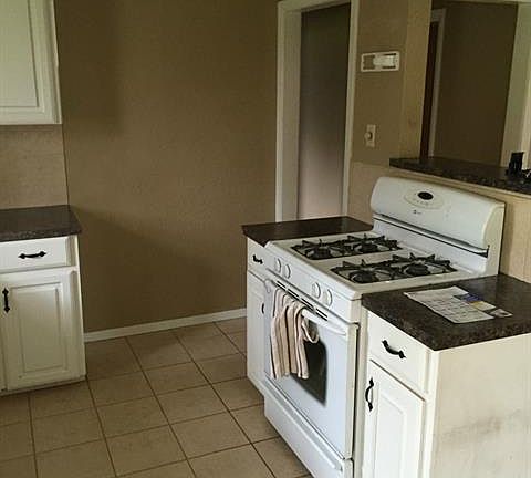 4th image of 3612 Scruggs Dr
