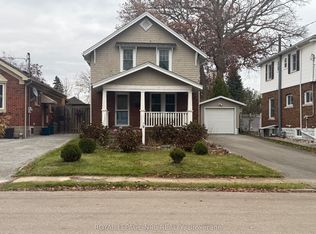 6226 Pine Grove Ave, Niagara Falls, ON L2G 4J2