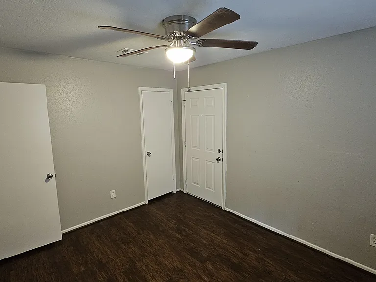 4430 McCleester Dr — Photo 17