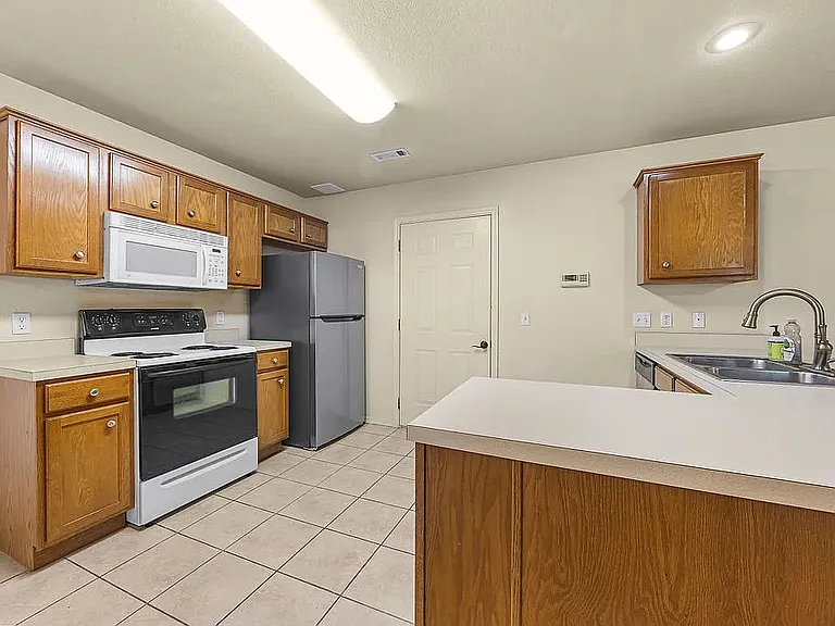 2351 W Skyler Dr — Photo 13