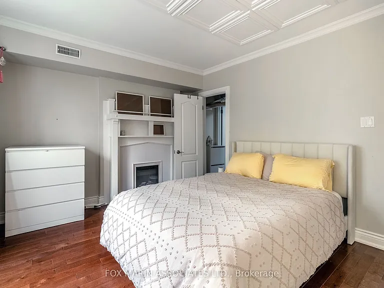 31 Browning Ave — Photo 19
