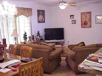 2nd image of 417 Cierra Oaks Cir