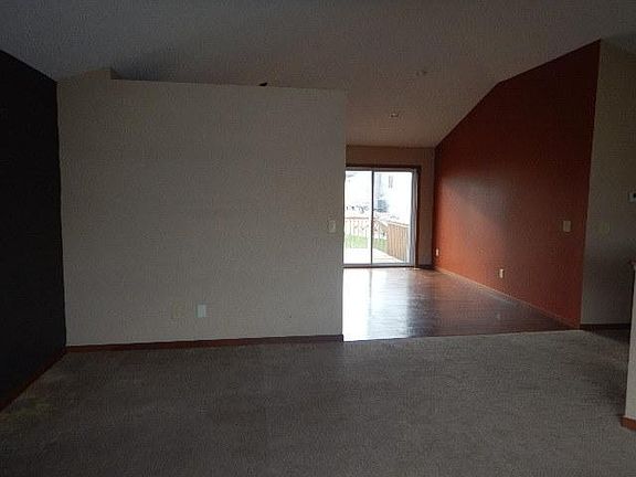 3rd image of 518 Appaloosa Ave