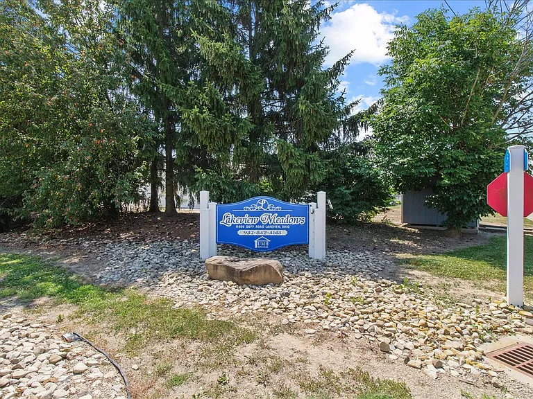 Lakeview Meadows — Photo 24