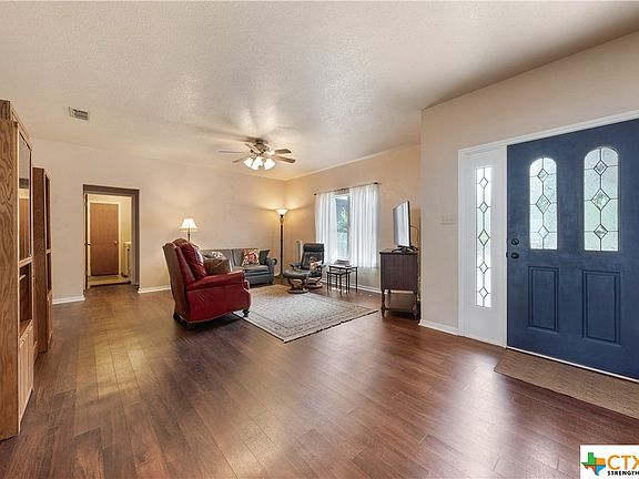 3rd image of 4016 Amanda Dr