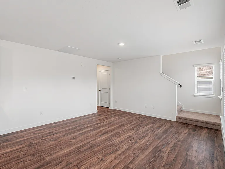 6829 Prospect Hill Ln — Photo 8