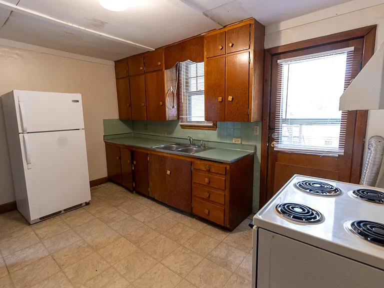 1403 Hinkson Ave — Photo 12