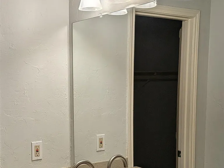 2529 Rio Grande St #6 — Photo 16
