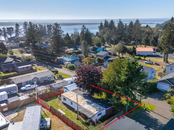 2065 Bayview Ave, Netarts, OR 97143