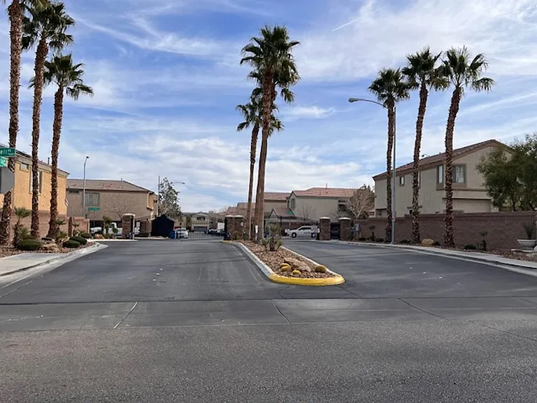 5473 Tinker Toy Ave — Photo 3
