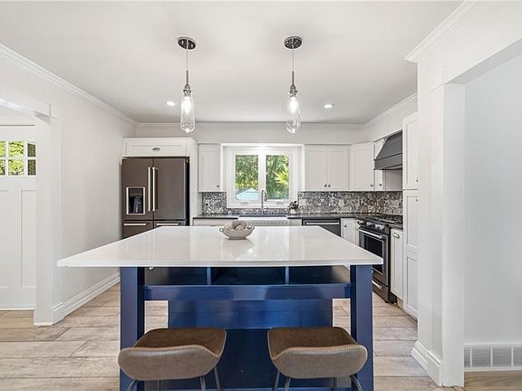 5th image of 3706 W 96th St