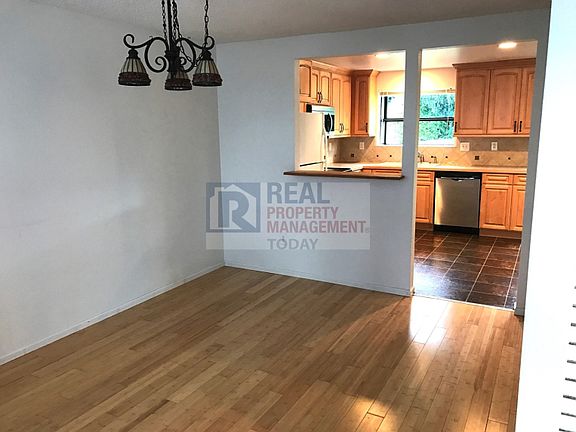 5th image of 1149 Bridgeview Dr