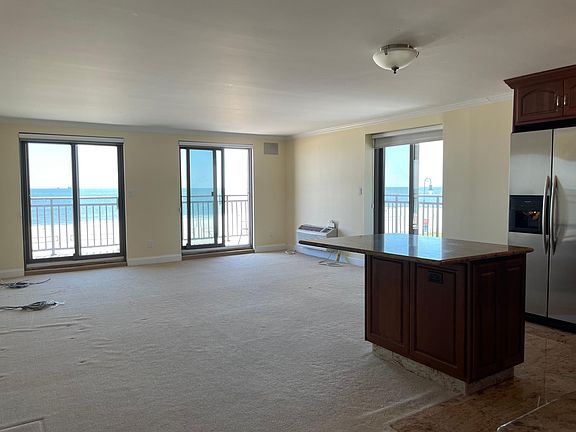 4th image of 220 W Broadway #304