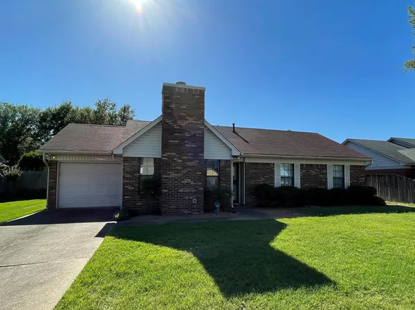 1502 Balfour Rd, West Memphis, AR 72301