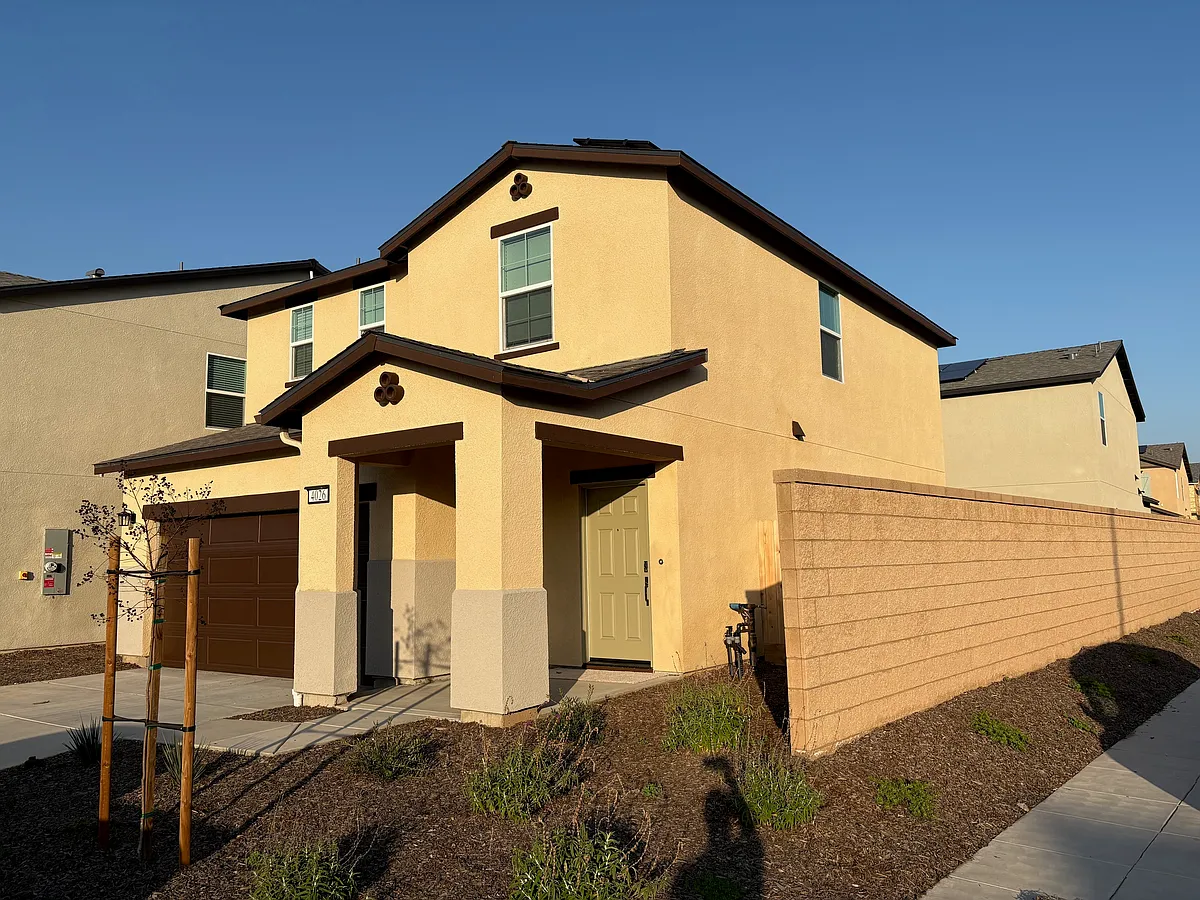 Building Photo - 4026 N Brent Ave