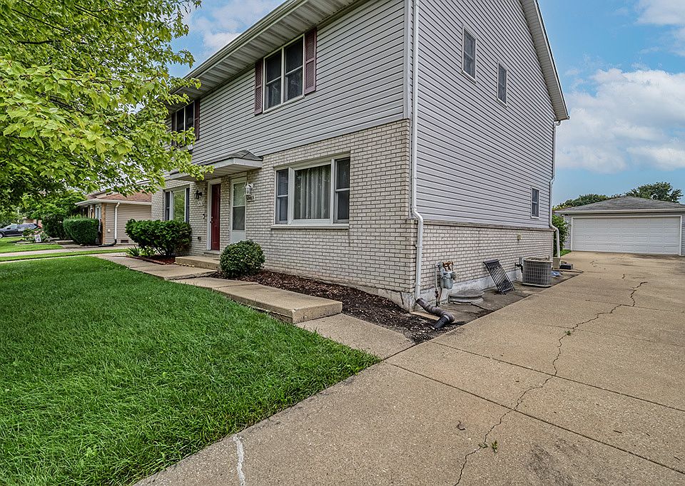 1st image of 2465 Red Oak Trl