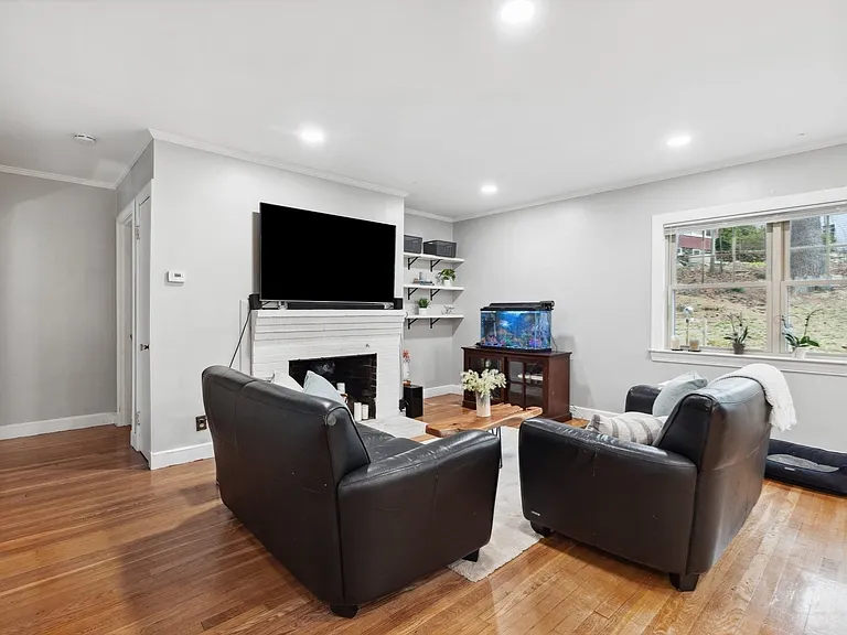 235 Forest St — Photo 5