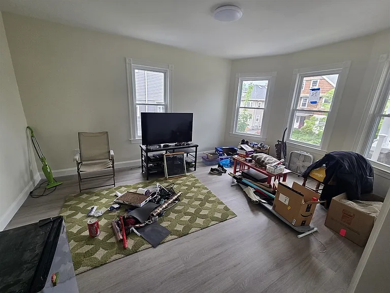 29 Mapleton St #1 — Photo 5