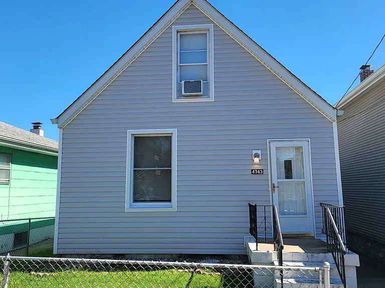 4743 Oldenburg Ave — Photo 7