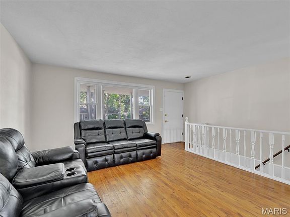5th image of 5800 Langley Ave