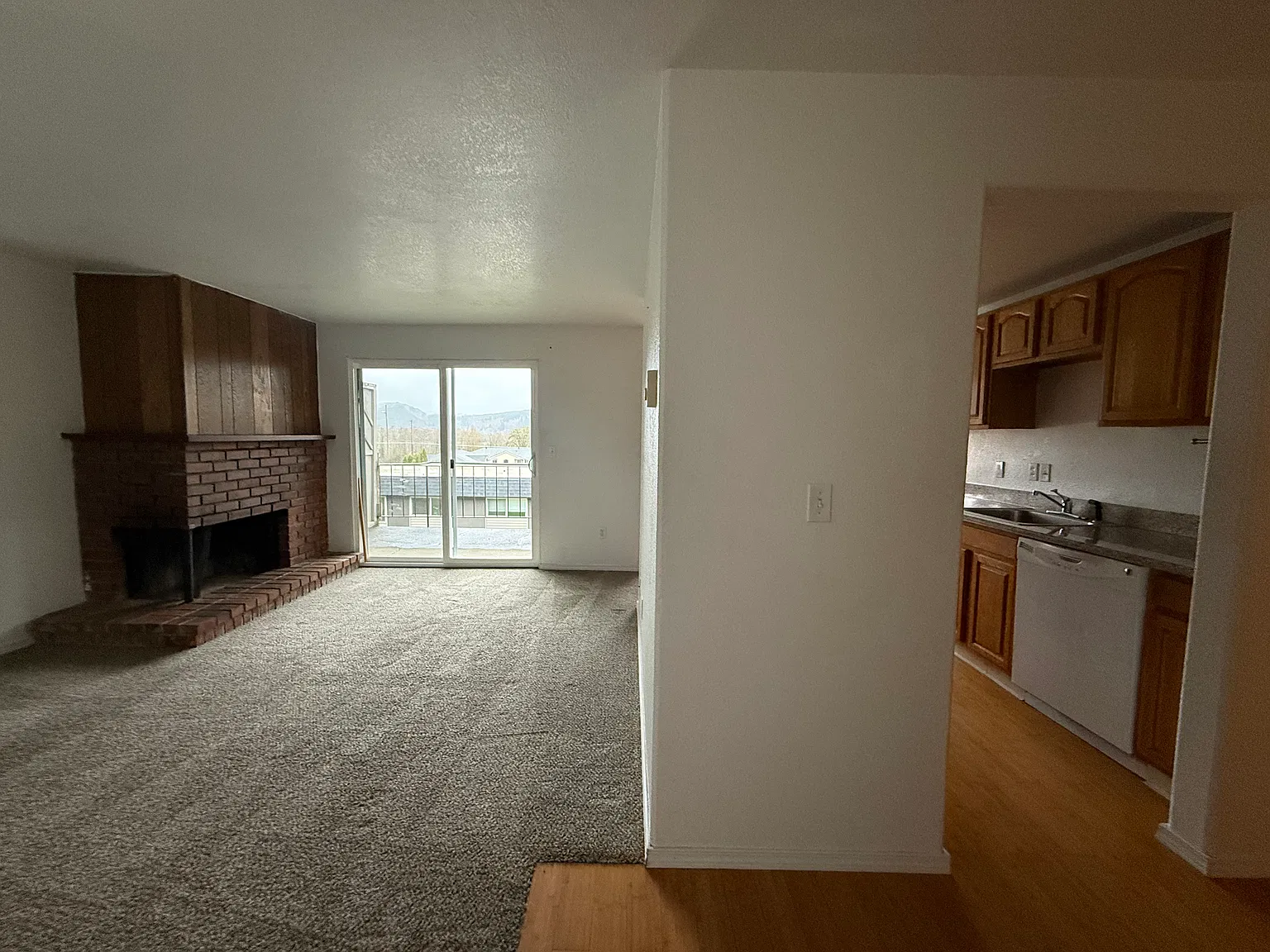 2 bed, 826 sqft, $1,450 — Photo 4