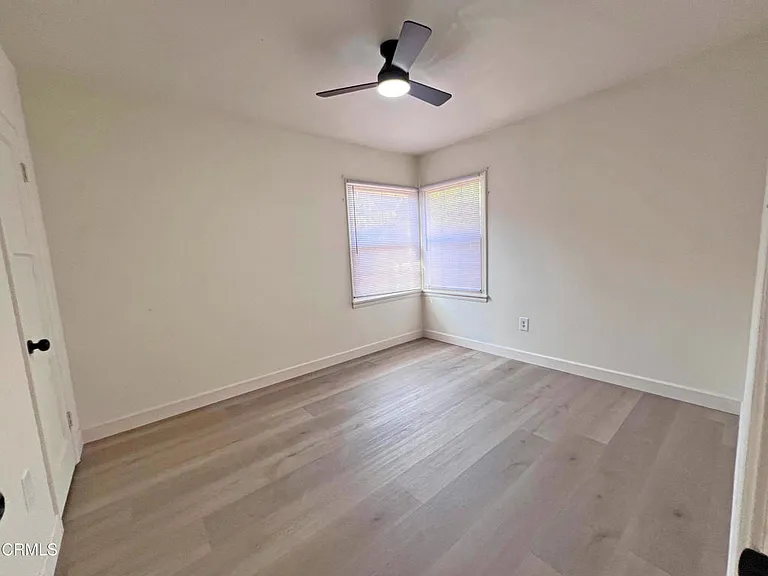 5612 Glickman Ave — Photo 9