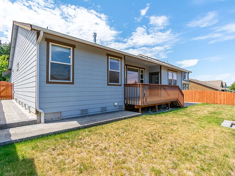 1640 SW Downfield Way — Photo 26