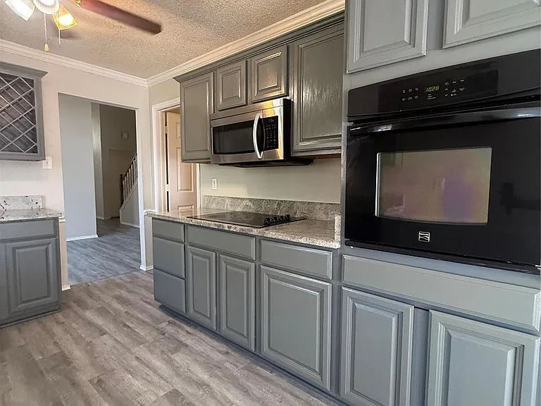 533 Raintree Cir — Photo 5