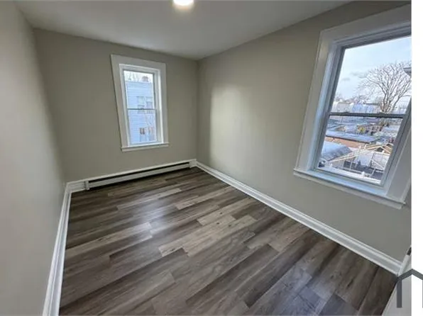 380 N 11th St APT 8, Newark, NJ 07107