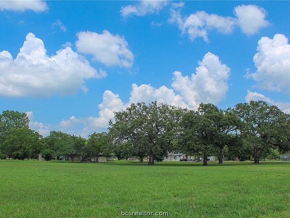 5th image of Avenue E E