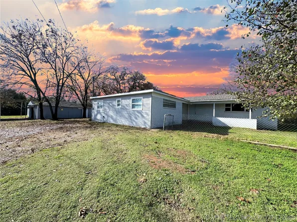 1408 Springdale Rd, Ardmore, OK 73401