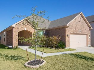 10806 Fox Crst, Live Oak, TX 78233