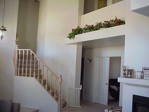2nd image of 614 E NEW HAVEN Circle