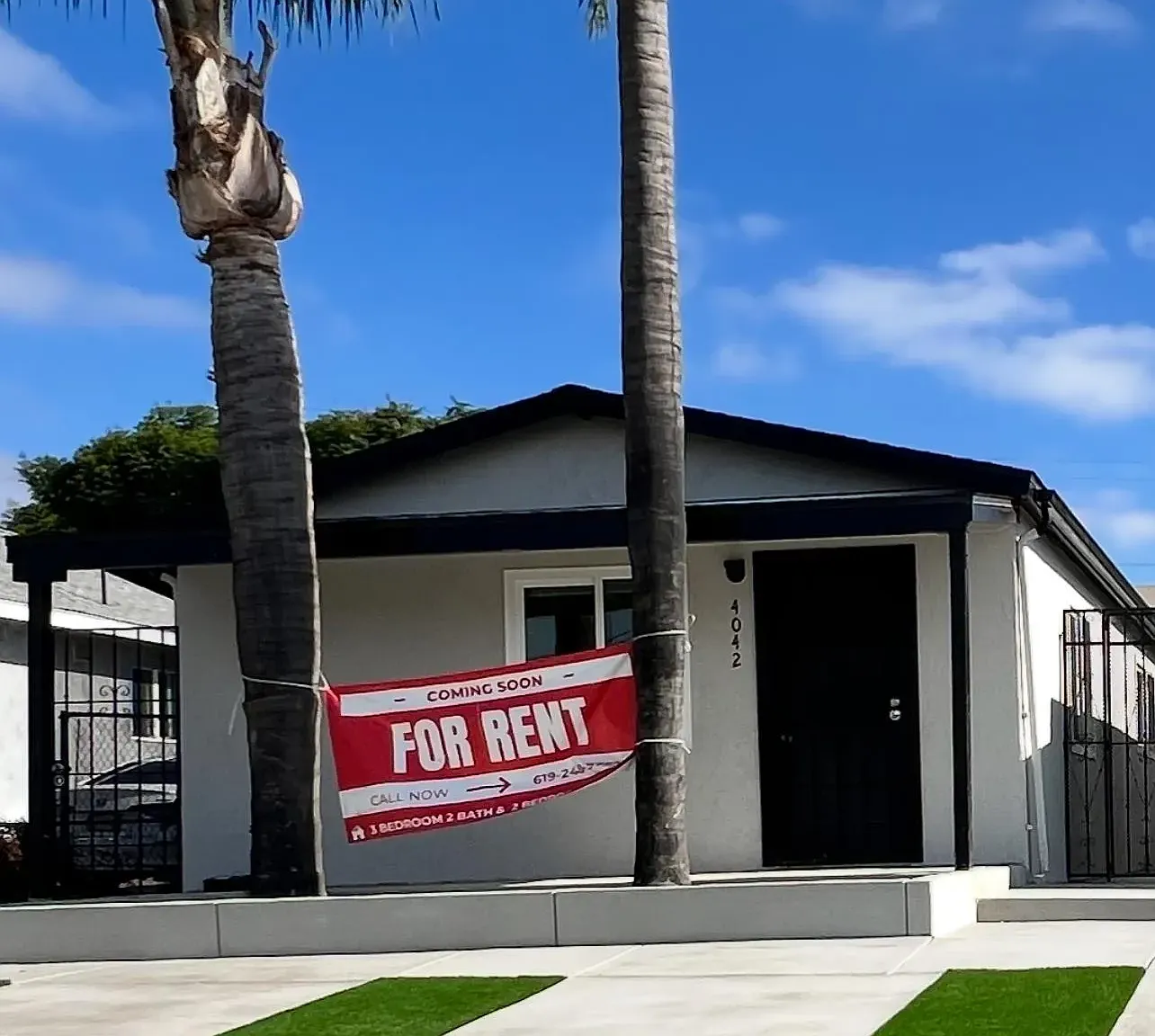 3 bed, 2.0 bath, 900 sqft, $3,300 — Photo 3