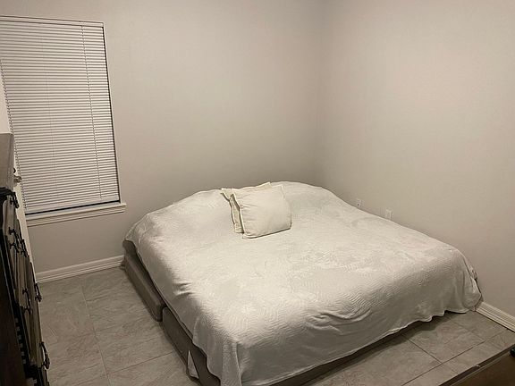 3rd image of 371 Cantalupo Ln #A
